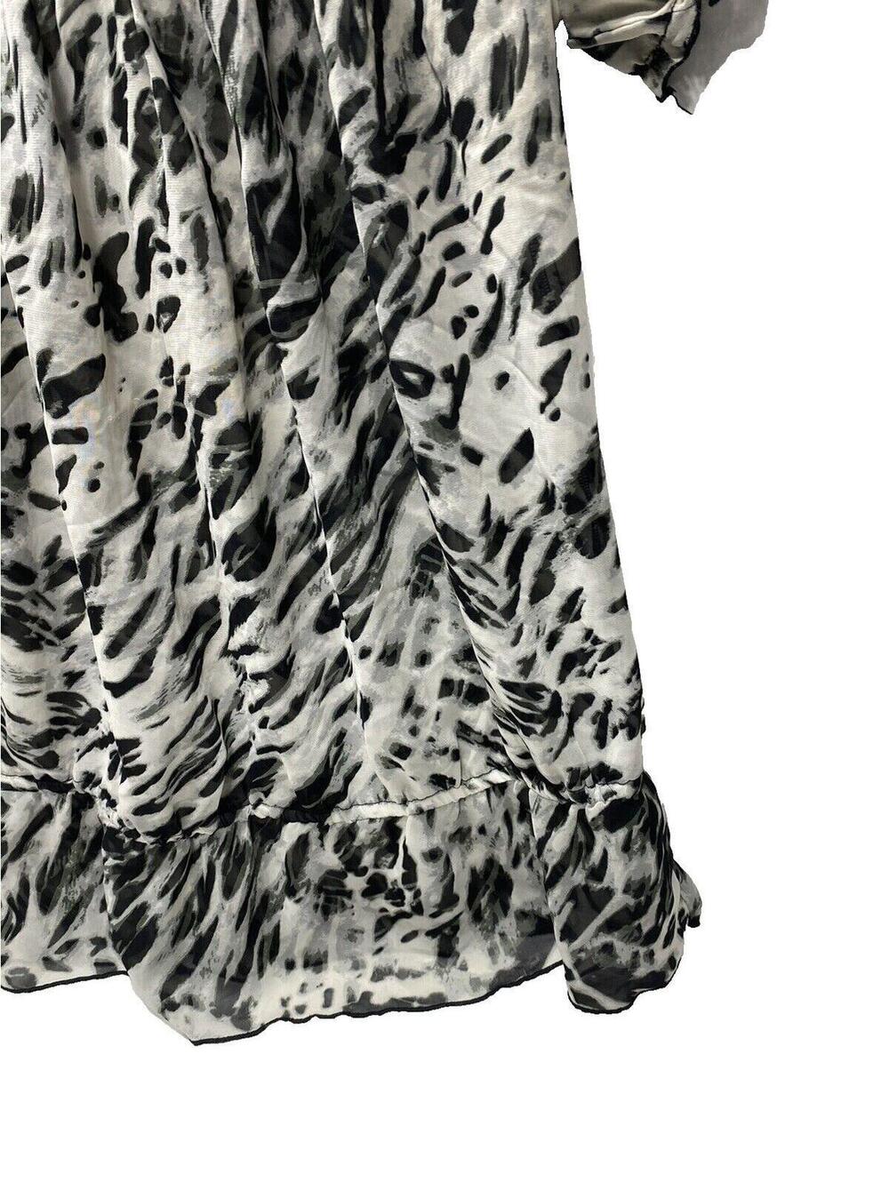 Women’s Black & White Tiger Print Dress Shirt, Size 1X, Good Condition - Picture 7 of 13